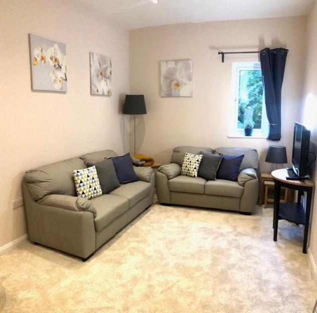 Private 1St Floor Apartment - Perfect For Port Of Dover, Eurotunnel And Short Stays Eksteriør bilde